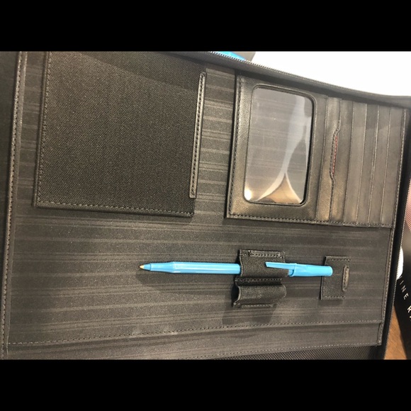 tumi padfolio